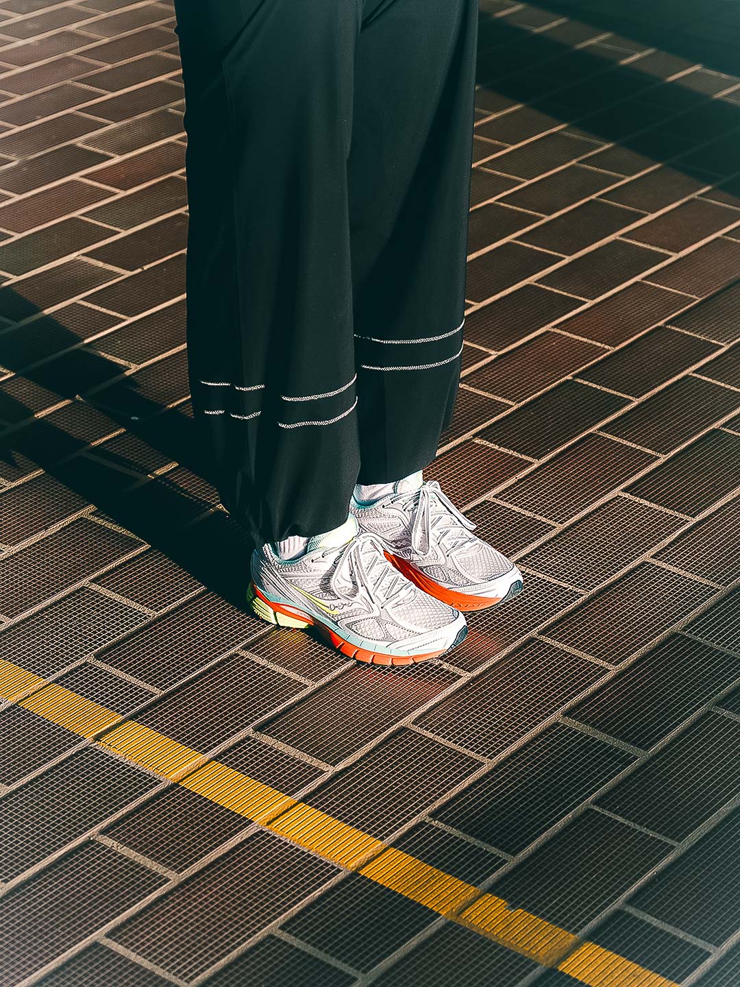 PROGRID Guide 7 - White