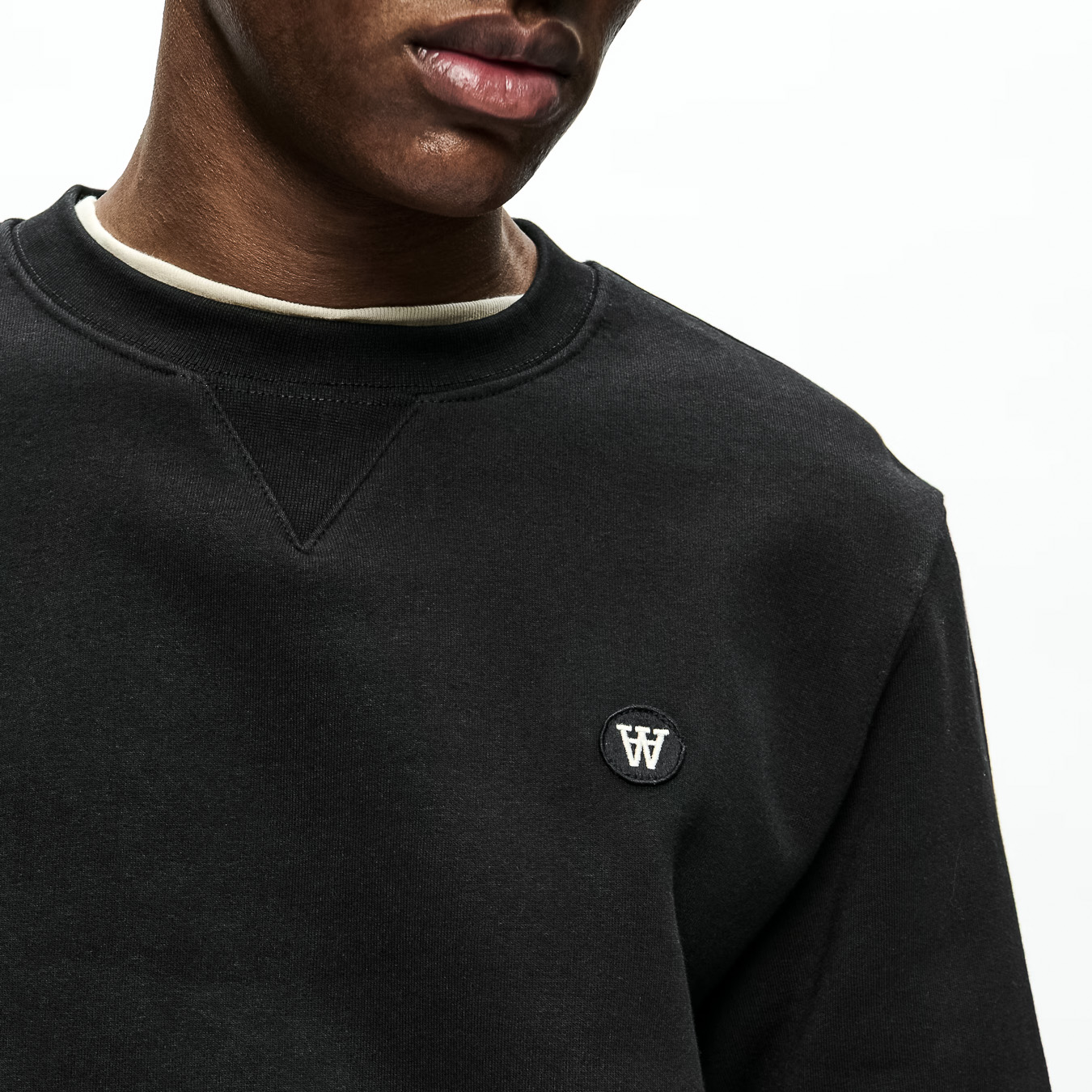 Tye Crewneck - Black