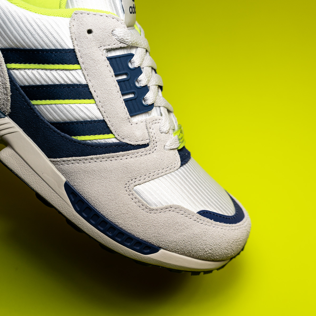 ZX 8000 - White Blue