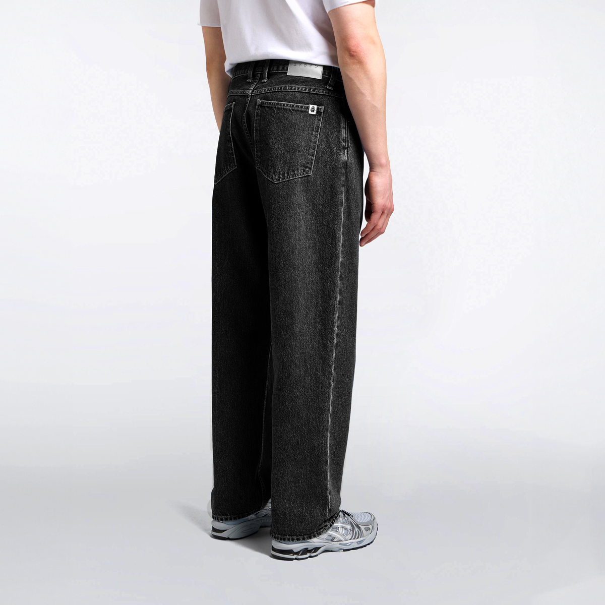 Matrix Pant - Loose Straight - Pembroke Black Denim 13,56 oz - Black Matt Wash
