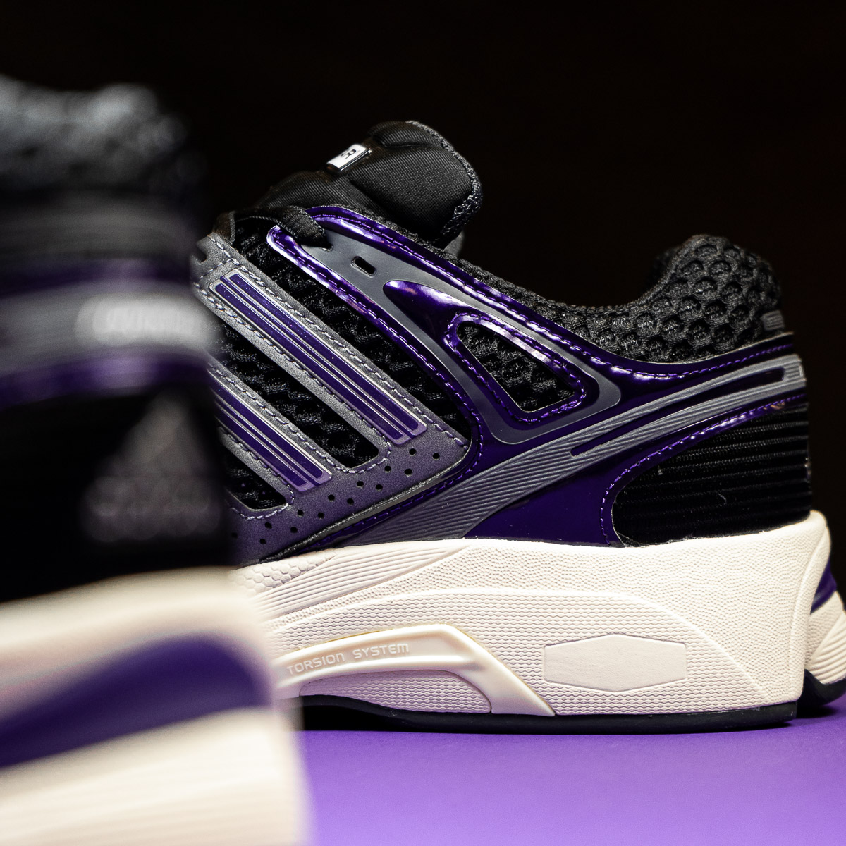 Adistar Control 5 - Black Purple