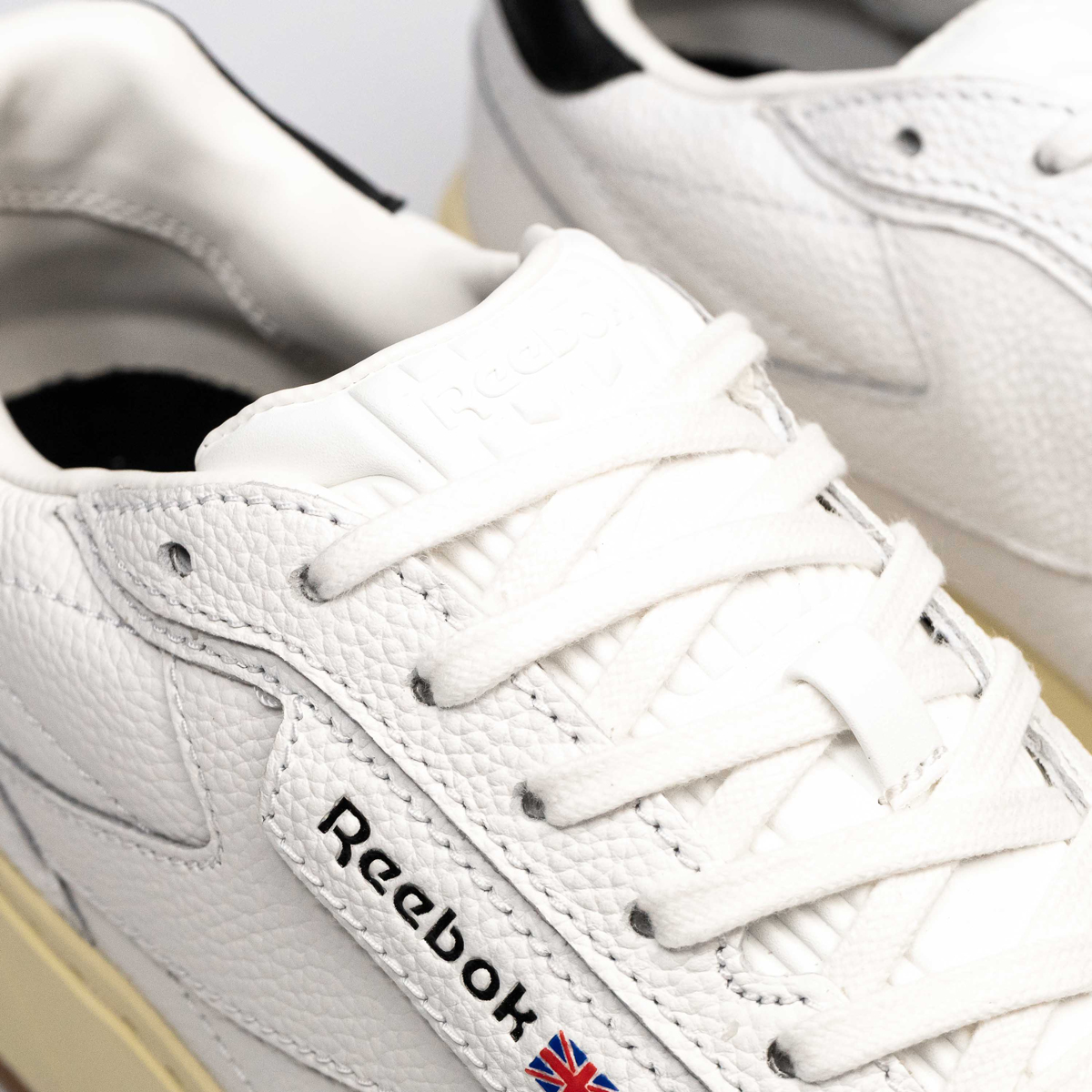Club C LTD - White Vintage Black